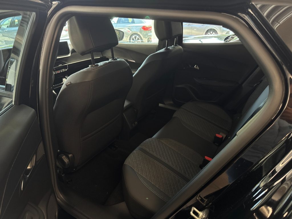PEUGEOT 2008 Hybrid 145 e-DCS6 Allure PROMO! - 10