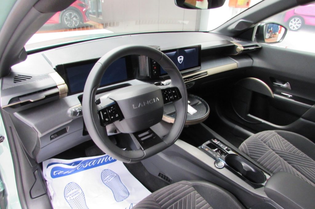 LANCIA Ypsilon Hybrid e-DCT 110cv LX - AUTOMATICA - 8