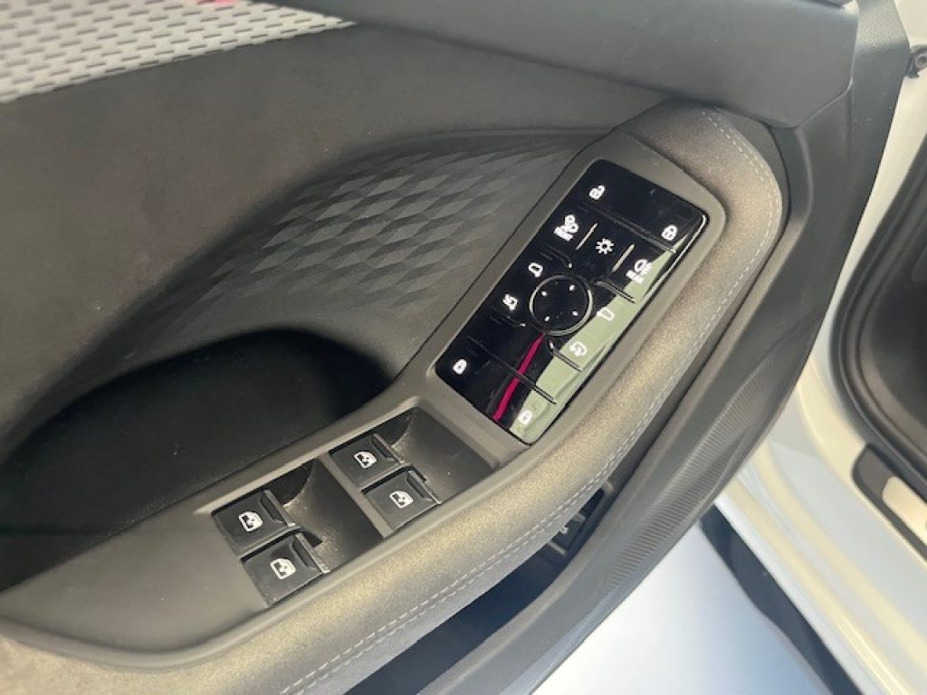 AUDI A5 Avant TDI 150 kW mHEV+ S tronic S Line edition - 14