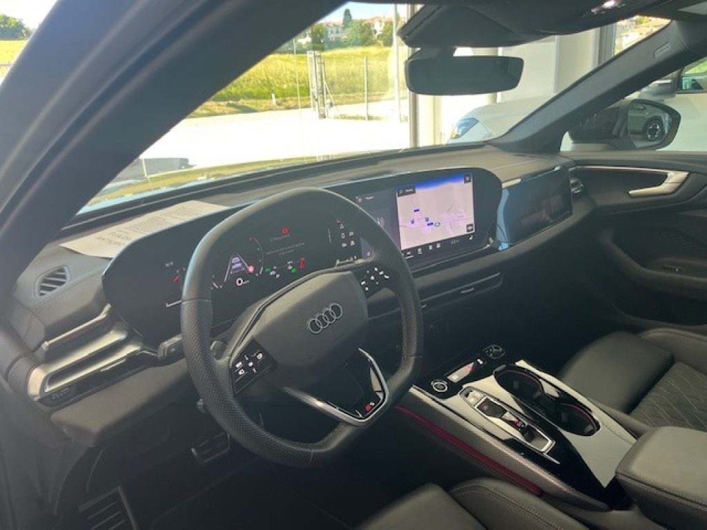 AUDI A5 Avant TDI 150 kW mHEV+ S tronic S Line edition - 16