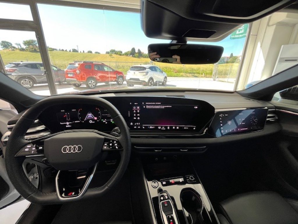AUDI A5 Avant TDI 150 kW mHEV+ S tronic S Line edition - 25