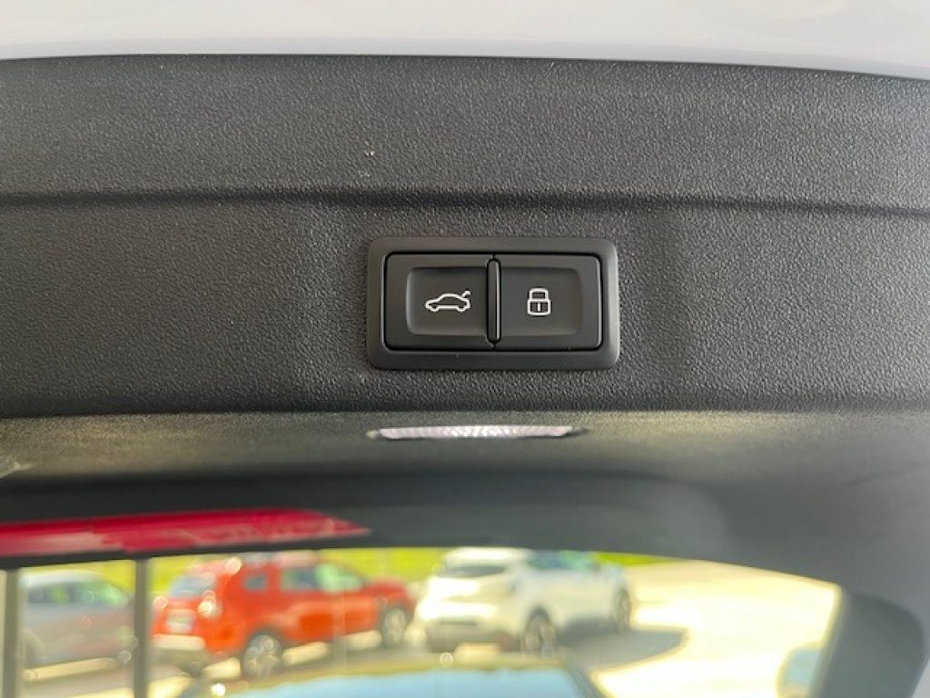 AUDI A5 Avant TDI 150 kW mHEV+ S tronic S Line edition - 28