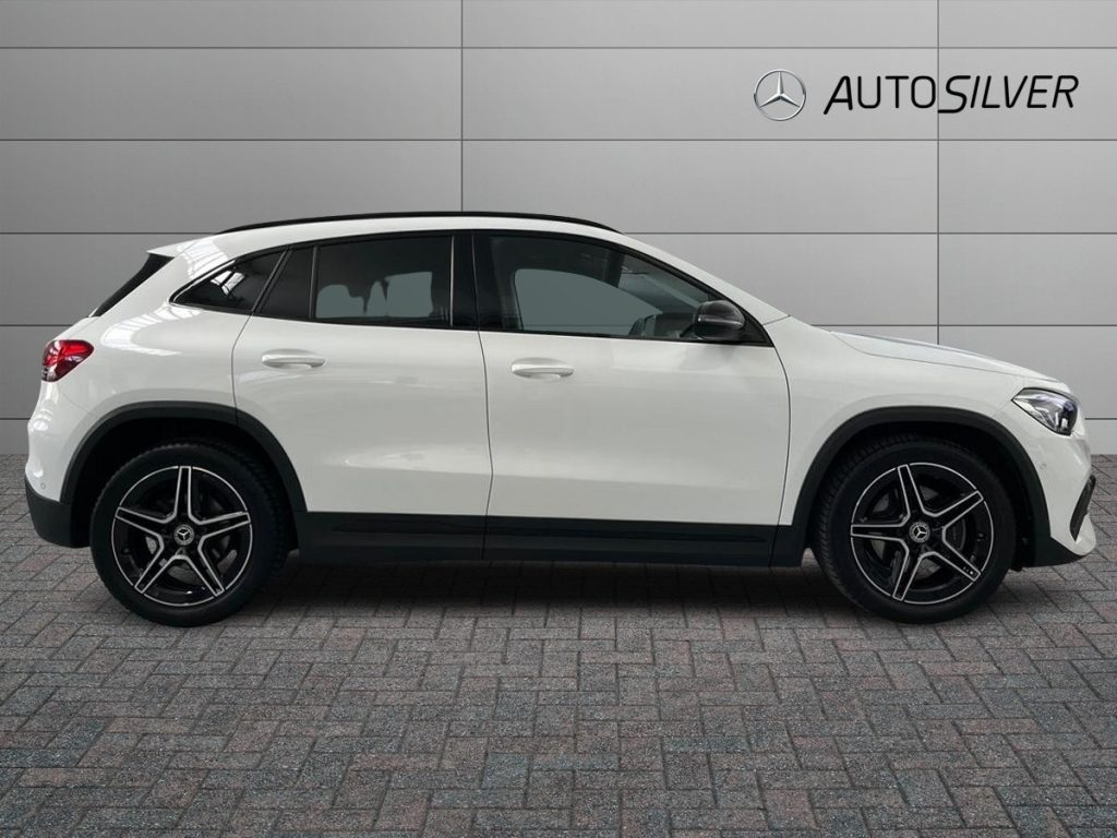 MERCEDES-BENZ GLA 200 d Automatic Premium - 5
