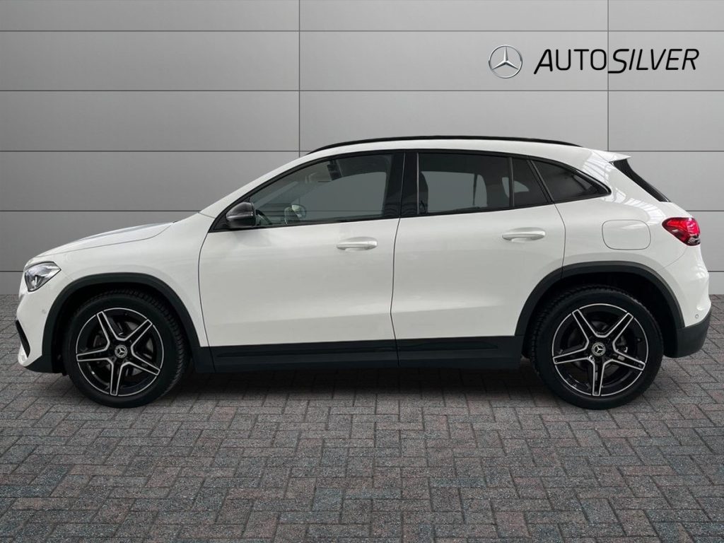 MERCEDES-BENZ GLA 200 d Automatic Premium - 6