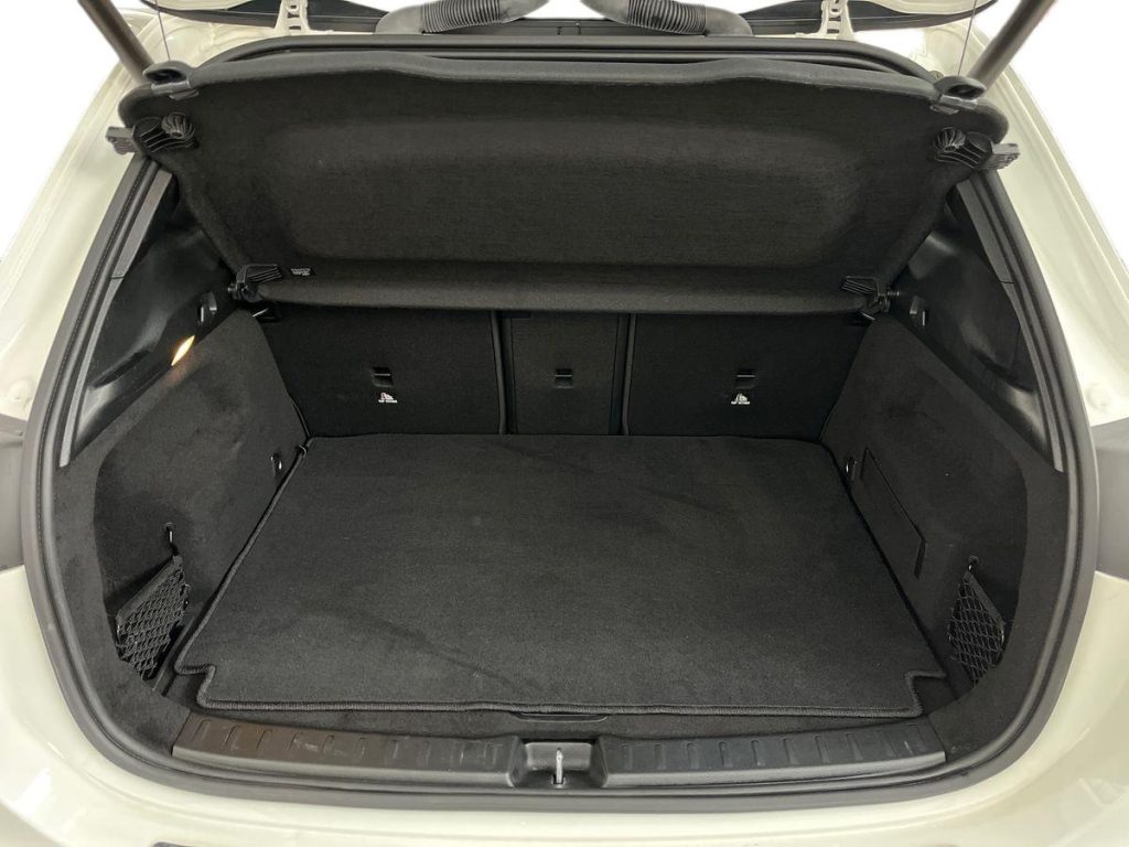 MERCEDES-BENZ GLA 200 d Automatic Premium - 13