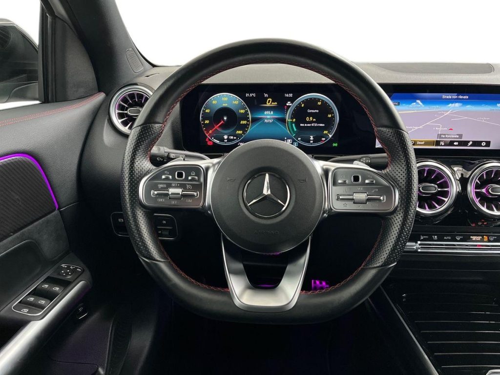 MERCEDES-BENZ GLA 200 d Automatic Premium - 11