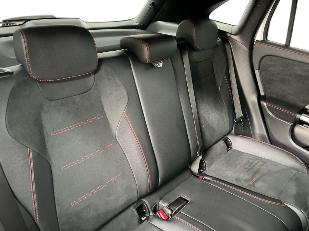 MERCEDES-BENZ GLA 200 d Automatic Premium - 15