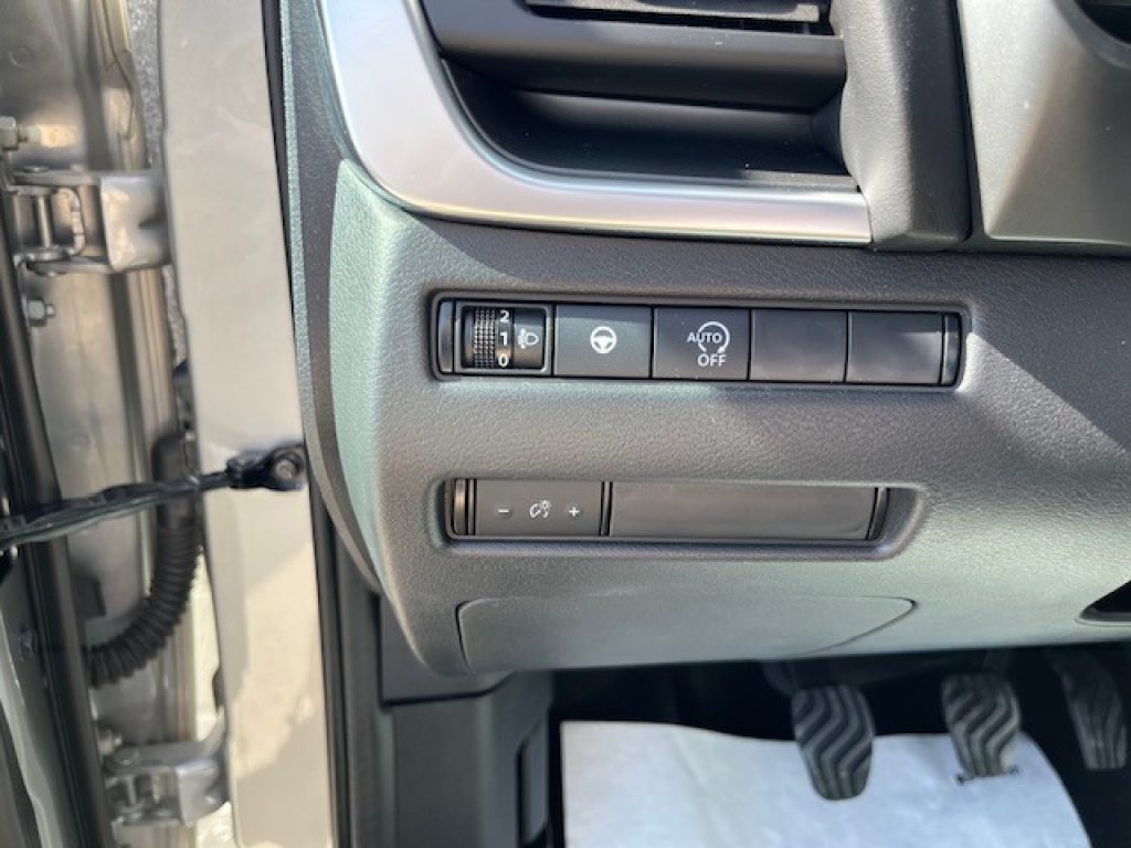 NISSAN Qashqai MHEV 140 CV N-Connecta - 12