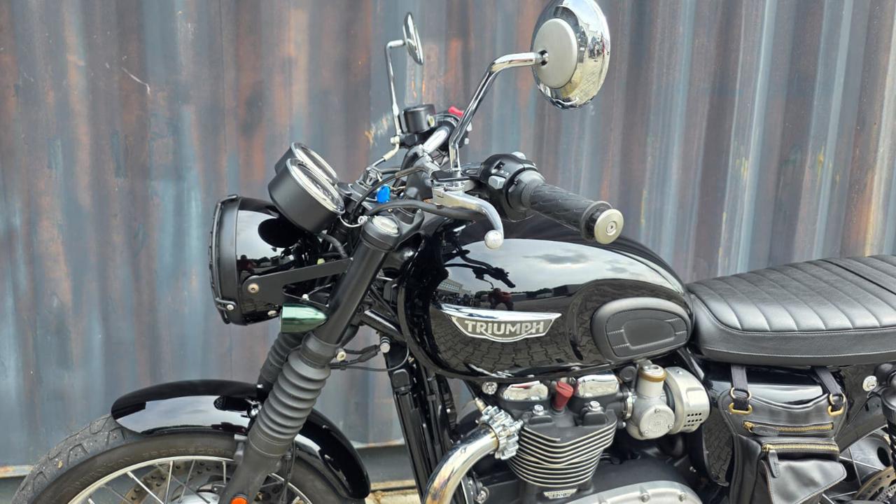 TRIUMPH Bonneville T120 ABS - 11