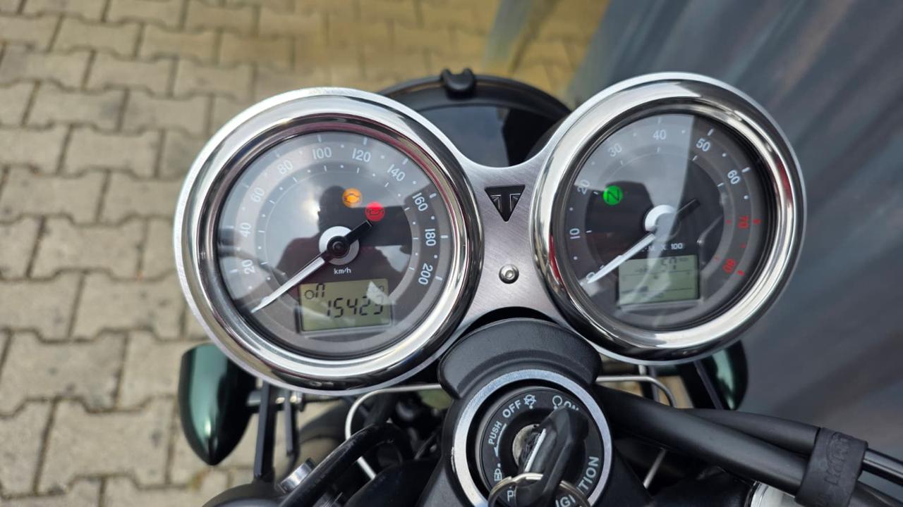 TRIUMPH Bonneville T120 ABS - 6