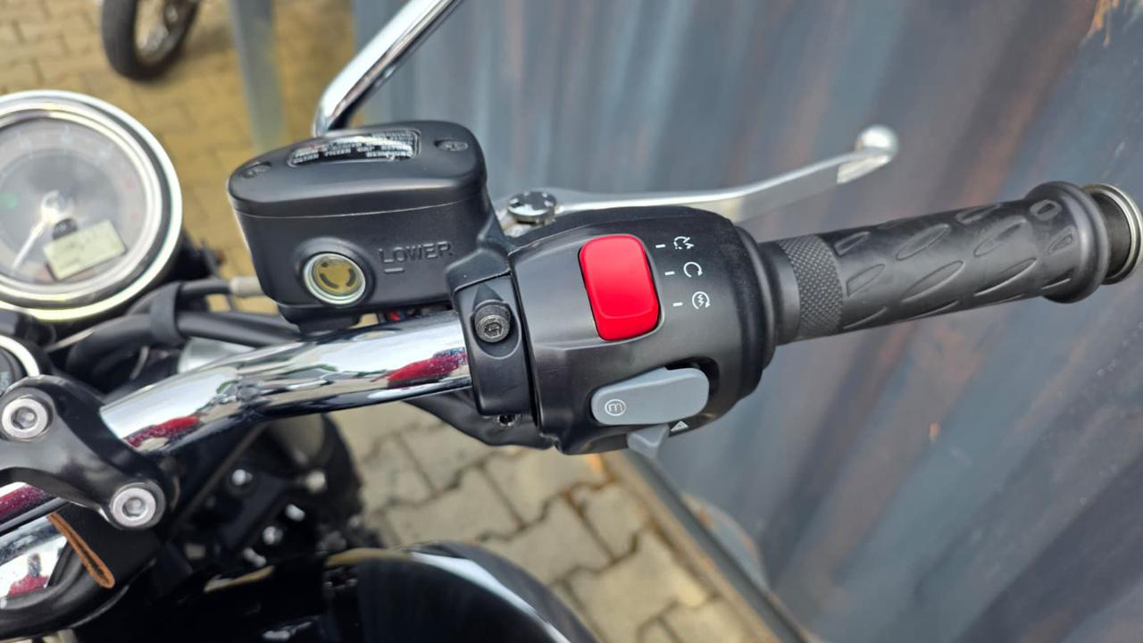 TRIUMPH Bonneville T120 ABS - 16