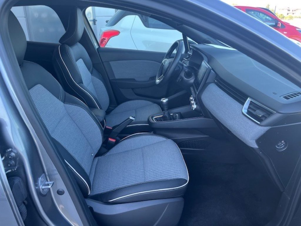 RENAULT Clio TCe 90 CV 5 porte Techno - 29