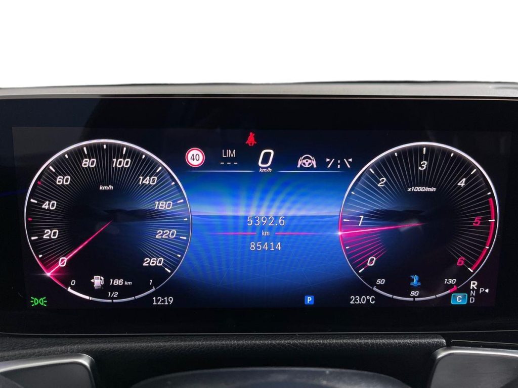 MERCEDES-BENZ GLB 200 d 4matic AMG Line Advanced Plus - 8