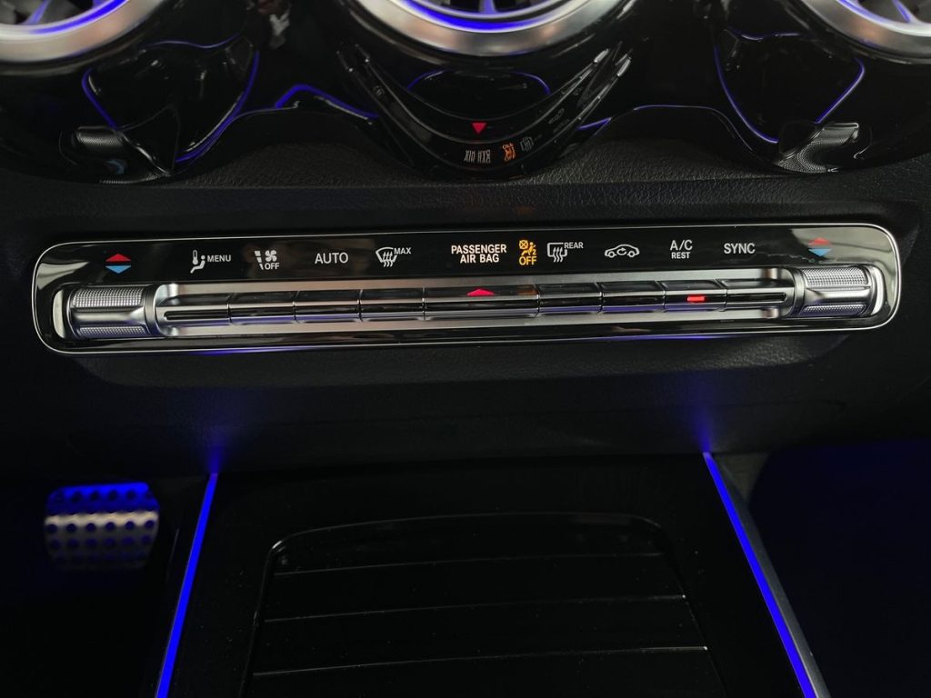 MERCEDES-BENZ GLB 200 d 4matic AMG Line Advanced Plus - 14