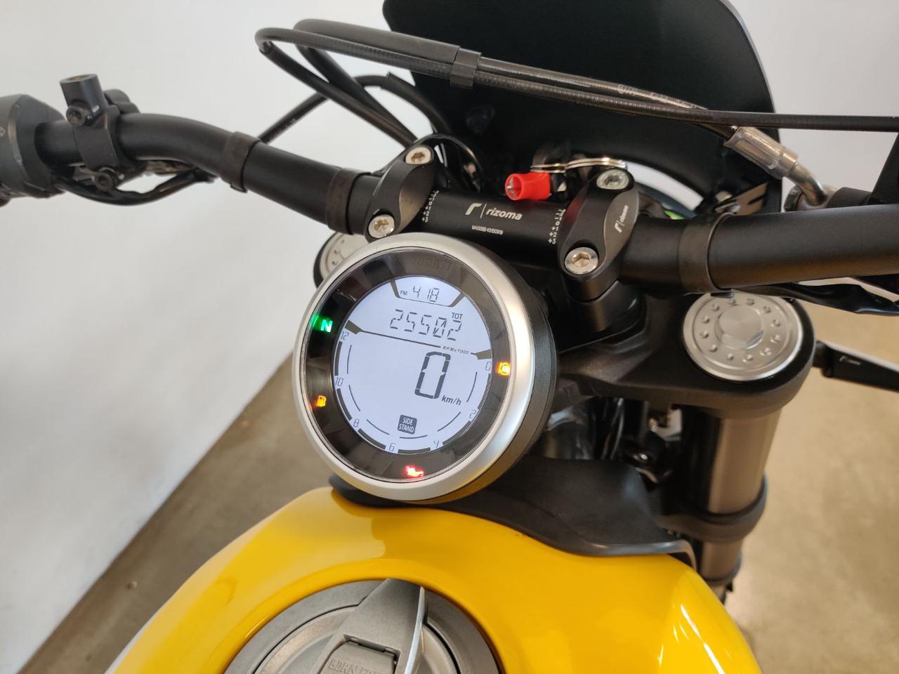 DUCATI Scrambler 800 ICON YELLOW - 10