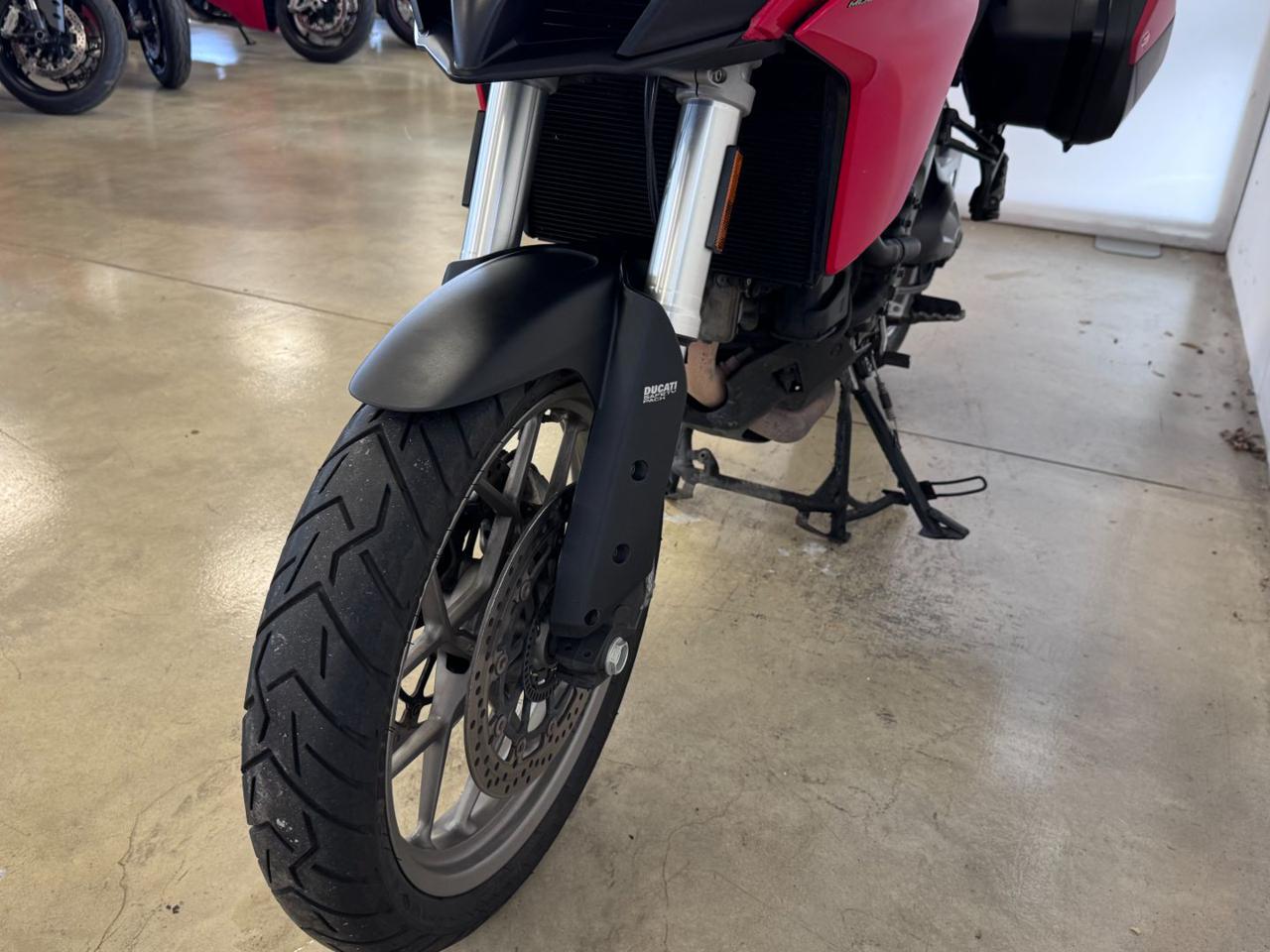 DUCATI Multistrada 950 RED - 4