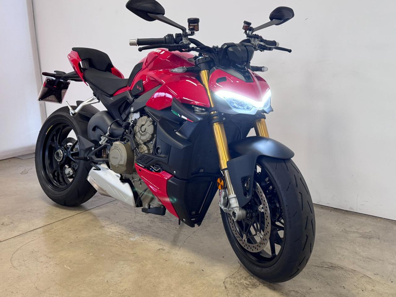 DUCATI Streetfighter V4 V4S RED 2021 - 2