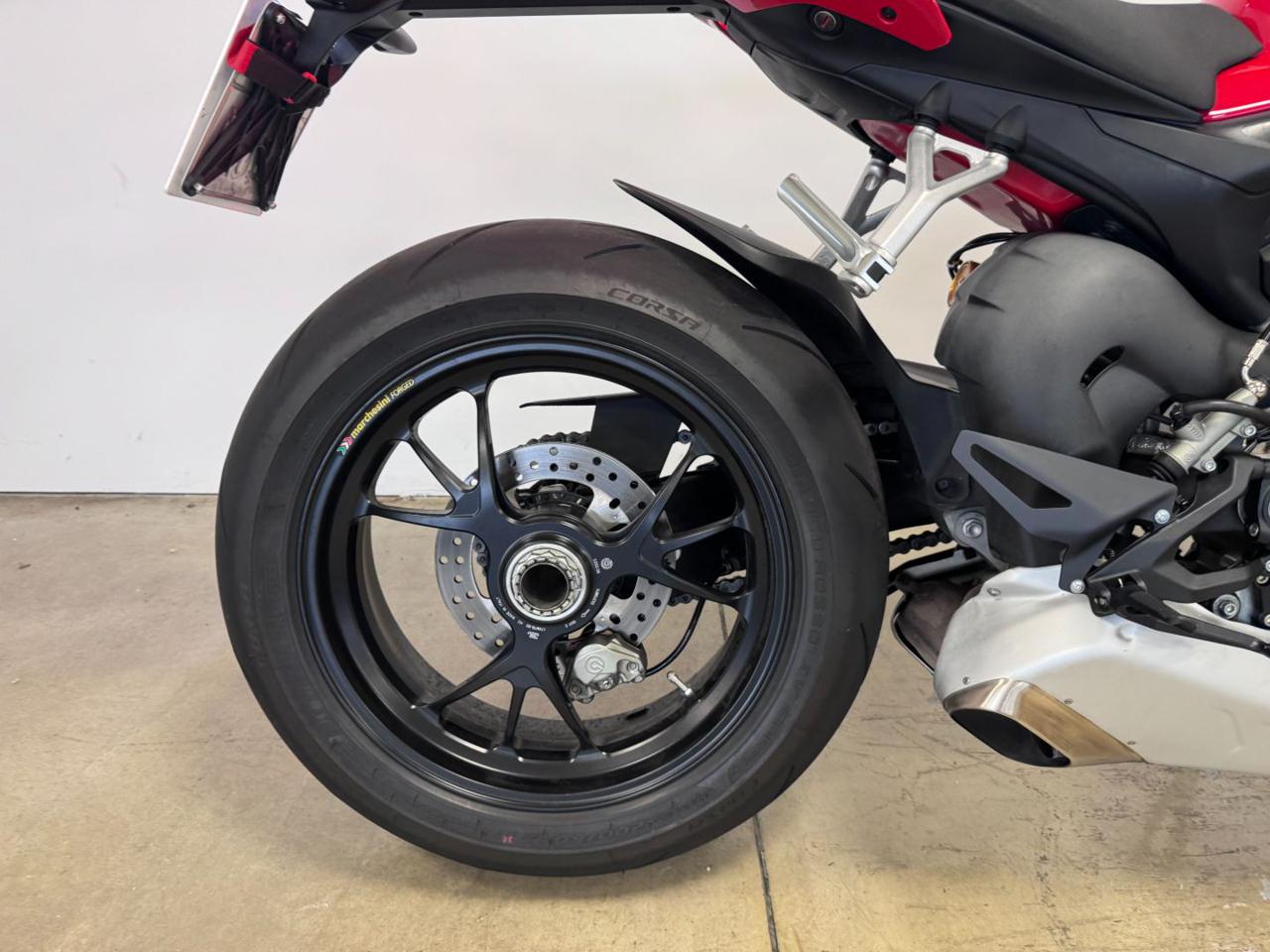 DUCATI Streetfighter V4 V4S RED 2021 - 6