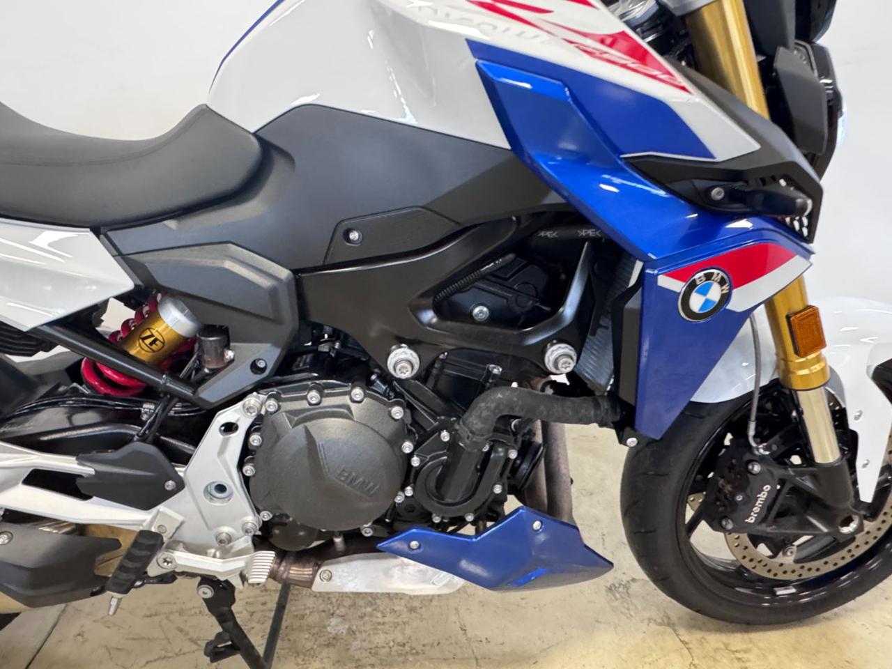 BMW F 900 R SPORT - 5