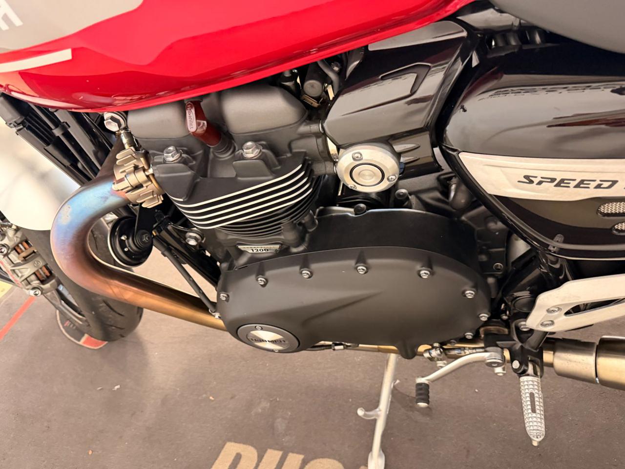 TRIUMPH Speed Twin 1200 - 9
