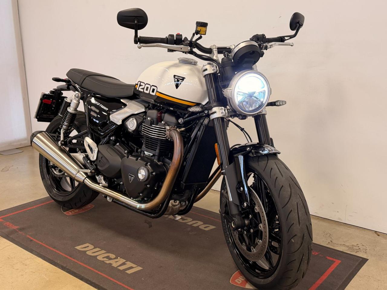 TRIUMPH Speed Twin 1200 - 2