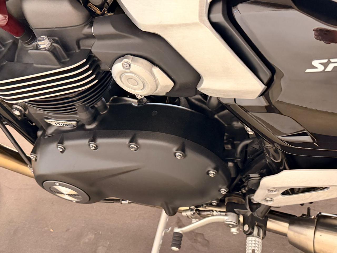 TRIUMPH Speed Twin 1200 - 8