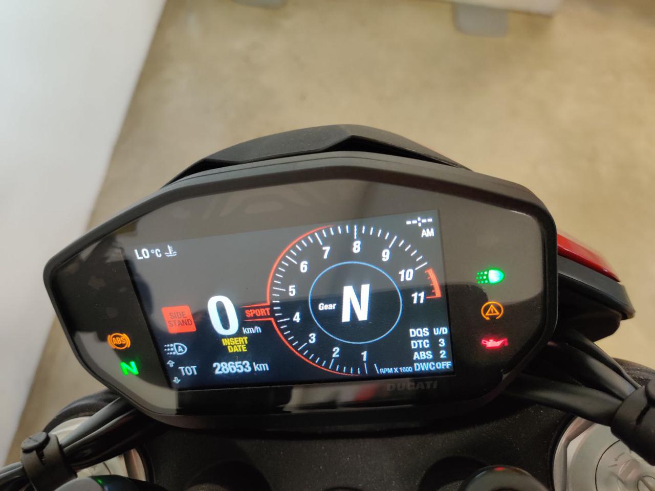 DUCATI Hypermotard 950 RED - 12