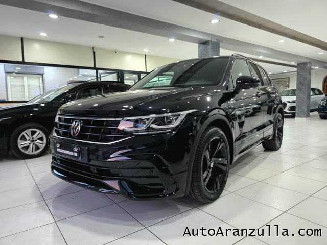VOLKSWAGEN Tiguan Deep Black perlato