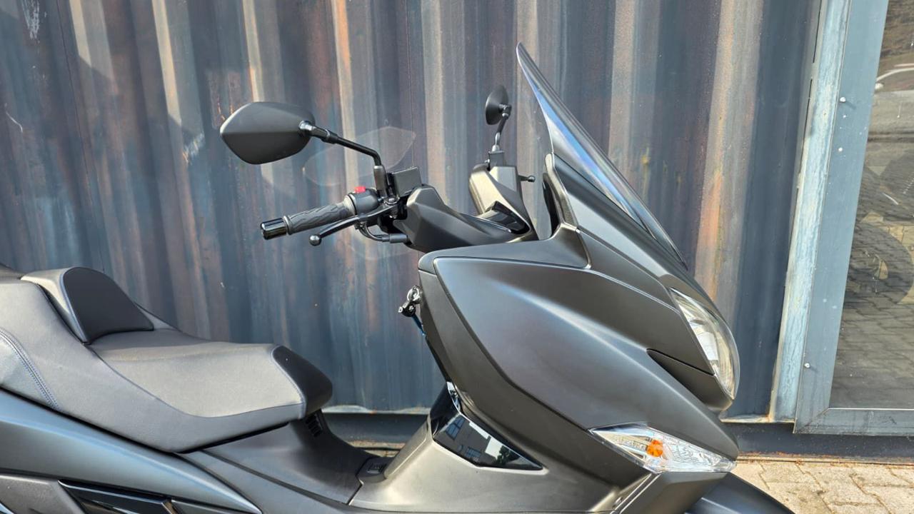 SUZUKI Burgman AN 400 2024 - 10