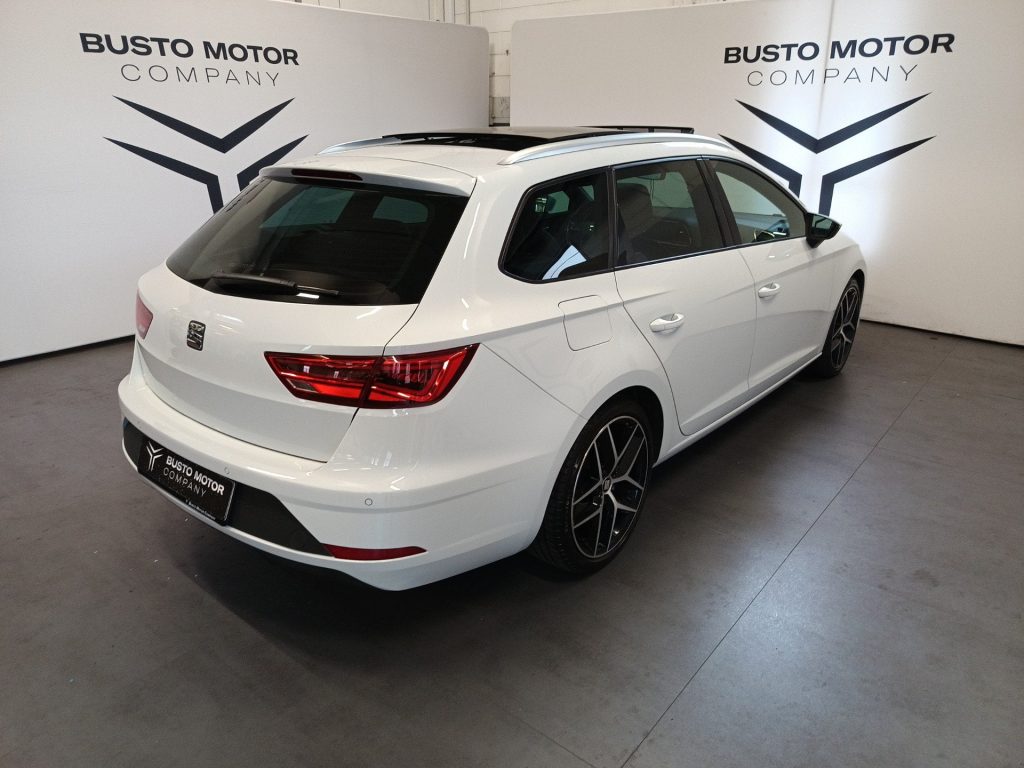SEAT Leon Leon ST 2.0 tdi FR 184cv dsg Full led, tetto aprib - 4