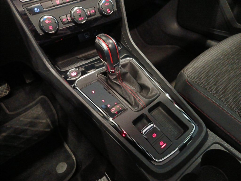 SEAT Leon Leon ST 2.0 tdi FR 184cv dsg Full led, tetto aprib - 15