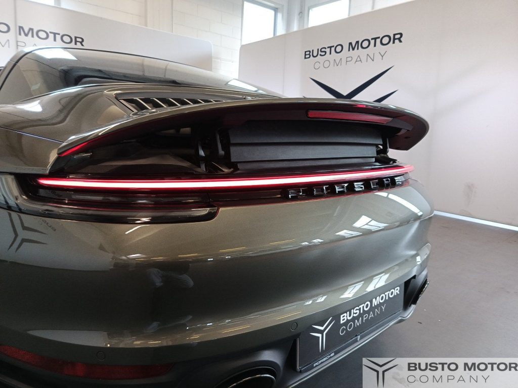 PORSCHE 911 Targa Targa 4 - 16
