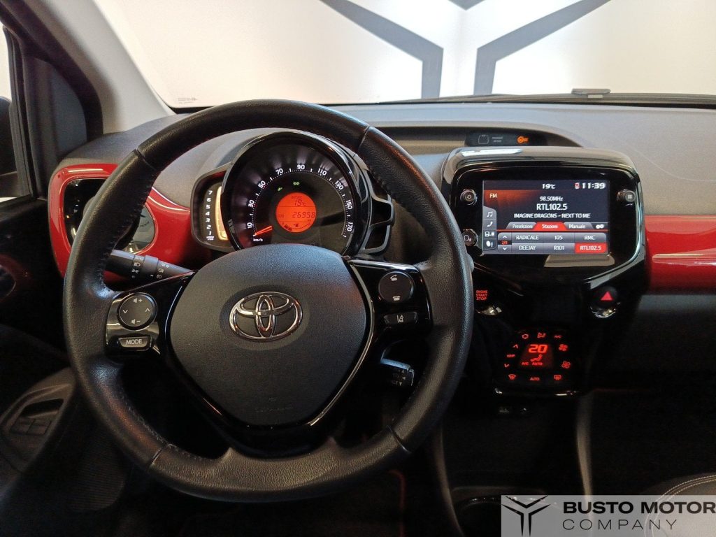 TOYOTA Aygo Aygo 5p 1.0 x-play 72cv - 11