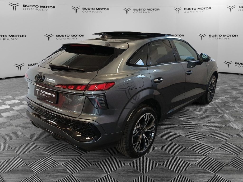 AUDI Q3 Sportback TFSI 110 Kw S tronic S Line Edition - 4