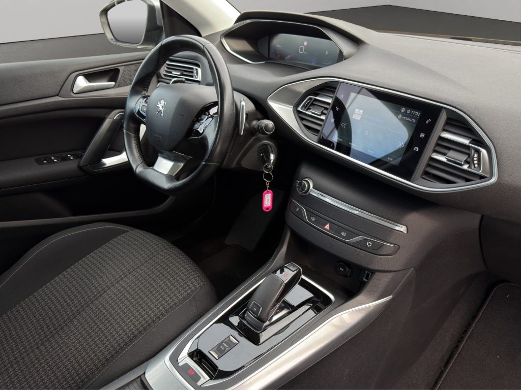 PEUGEOT 308 1.5 130CV AUTOMATICO - 10