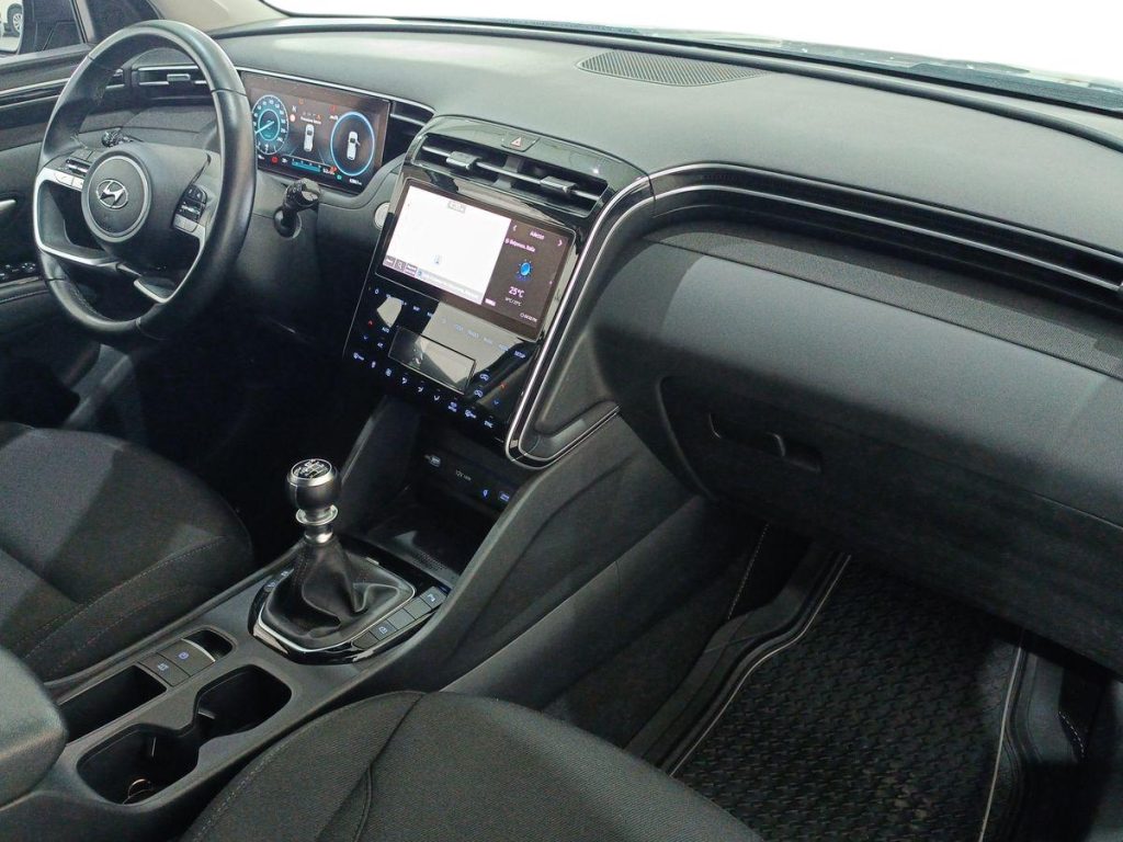 HYUNDAI Tucson 1.6 CRDI 48V XLine - 9