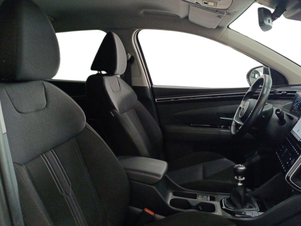 HYUNDAI Tucson 1.6 CRDI 48V XLine - 10