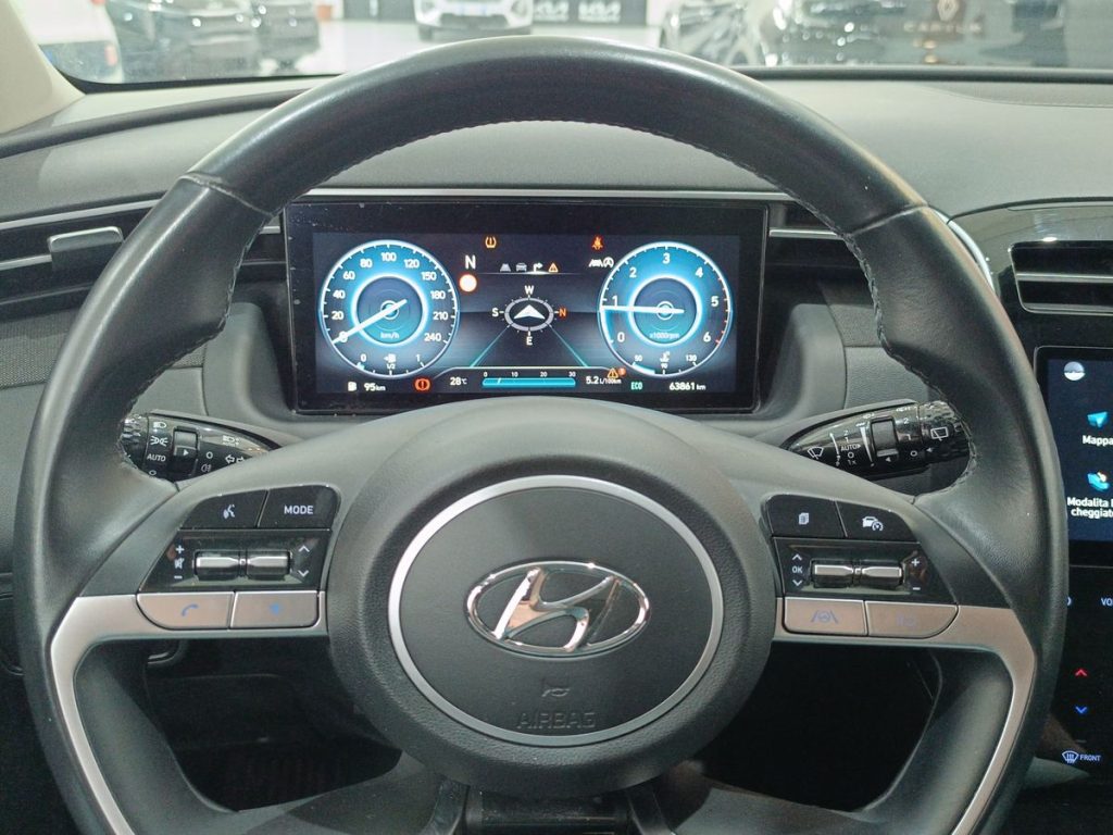 HYUNDAI Tucson 1.6 CRDI 48V XLine - 18
