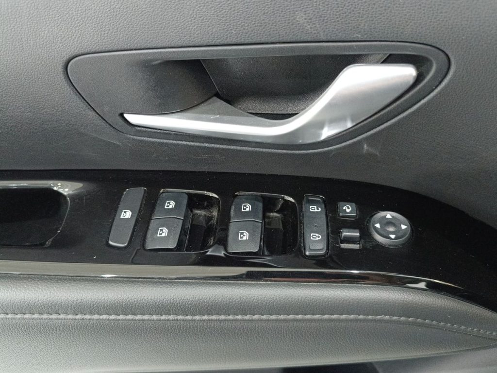 HYUNDAI Tucson 1.6 CRDI 48V XLine - 21