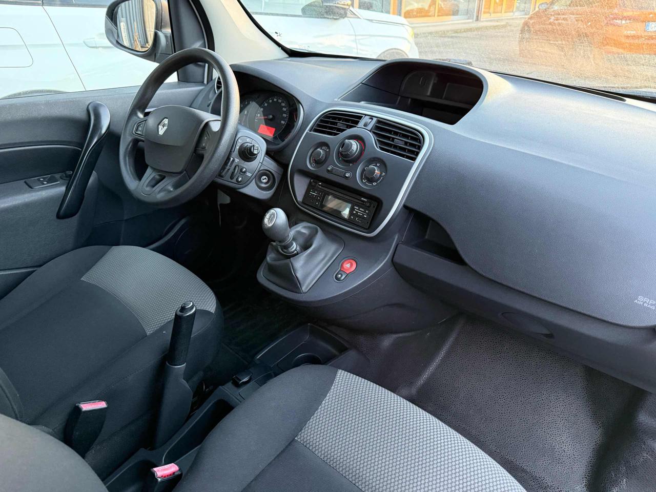 RENAULT Kangoo Blue dCi 95CV Express Maxi Combi Ice - 11