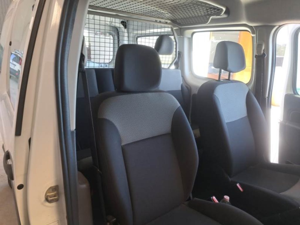 RENAULT Kangoo Blue dCi 95CV Express Maxi Combi Ice - 9