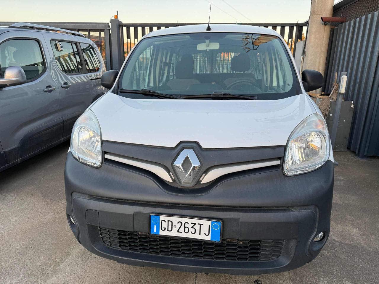 RENAULT Kangoo Blue dCi 95CV Express Maxi Combi Ice - 18