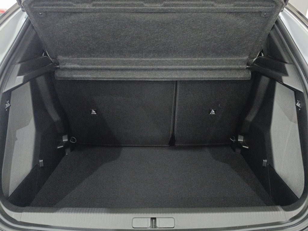 PEUGEOT 2008 1.2 T 100 CV S&S Allure - 12