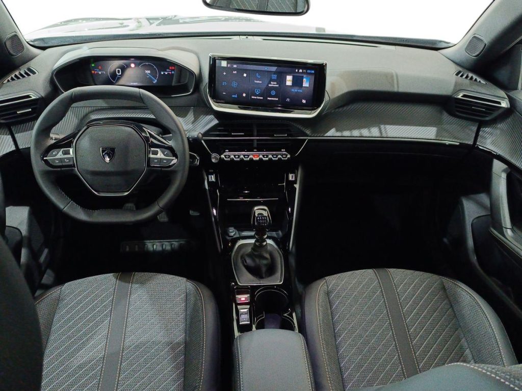 PEUGEOT 2008 1.2 T 100 CV S&S Allure - 7