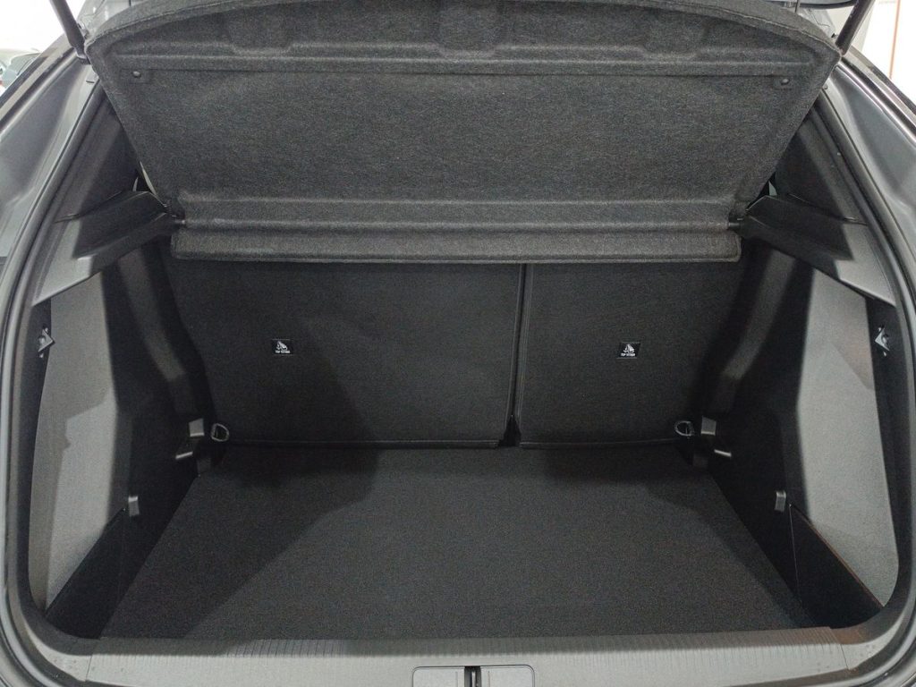 PEUGEOT 2008 1.2 T 100 CV S&S Allure - 12
