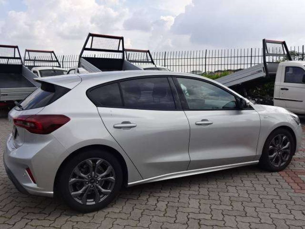 FORD Focus 1.5 ecoblue ST-Line X 115cv auto - 4