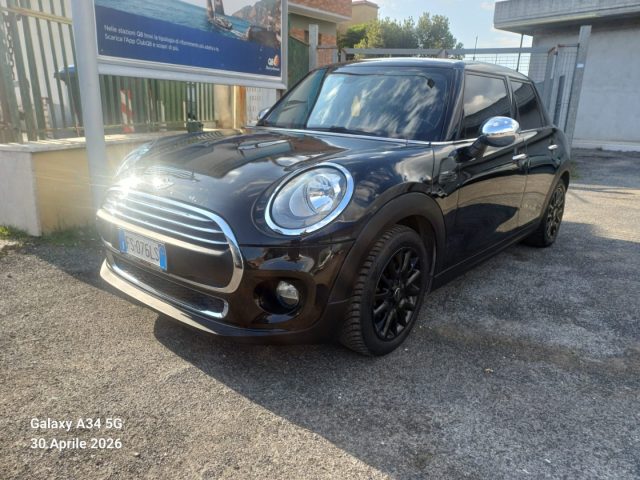 MINI One Nero pastello