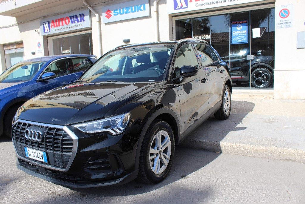 AUDI Q3 35 TDI Business