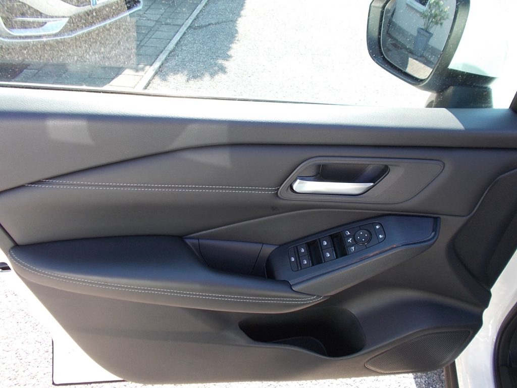 NISSAN Qashqai MHEV 158 CV Xtronic Business - 16