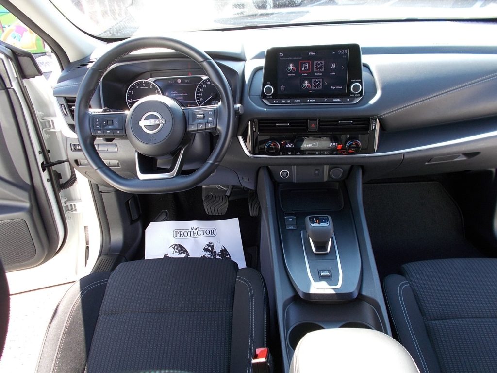 NISSAN Qashqai MHEV 158 CV Xtronic Business - 8